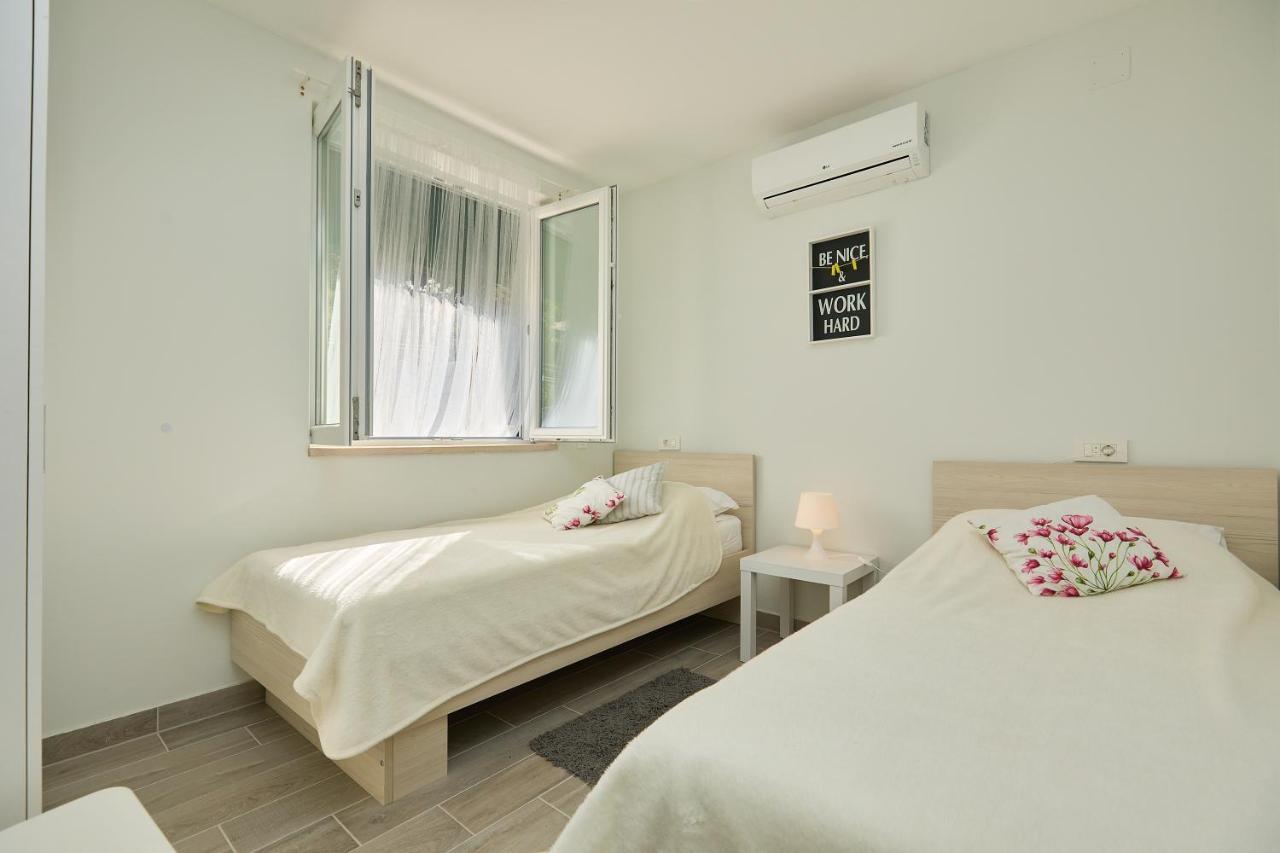 Stiga 2 - Two Bedroom Ap. Prozura Bagian luar foto